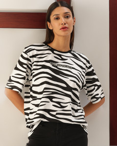 Veirdo Printed Women Round Neck White T-Shirt