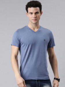 Faso Solid Men V Neck Blue T-Shirt