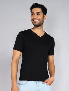 Fleximaa Solid Men V Neck Black T-Shirt