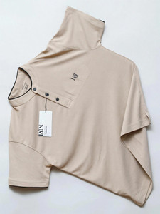 N AND J Solid Men Henley Neck Beige T-Shirt
