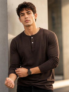 Creation By London Hills Solid Men Henley Neck Brown T-Shirt