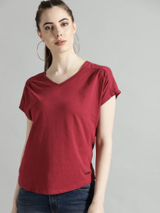 Roadster Solid Women V Neck Red T-Shirt