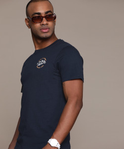 Roadster Solid Men Round Neck Blue T-Shirt