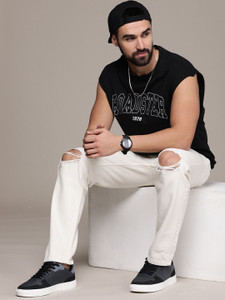 रोडस्टर पुरुषों के लिए गोल गला प्रिंटेड काला टी-शर्ट