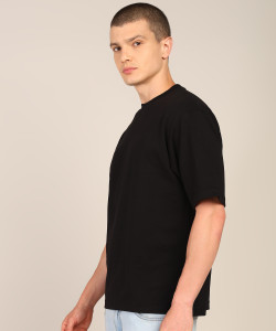Alan Jones Solid Men Crew Neck Black T-Shirt