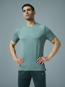 TECHNOSPORT Solid Men Round Neck Green T-Shirt