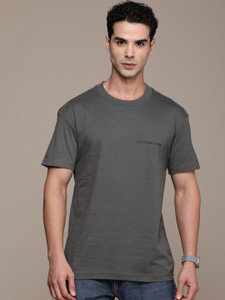 Calvin Klein Jeans Solid Men Crew Neck Grey T-Shirt