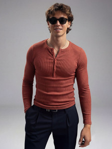 FUGAZEE Solid Men Henley Neck Red T-Shirt - Image 6