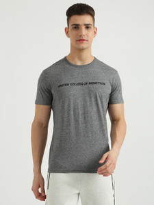 यूनाइटेड कलर ऑफ़ बेनेटन पुरुषों के लिए गोल गला सॉलिड ग्रे टी-शर्ट
