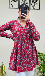 आदिनाथ फैशन महिलाओं के लिए कैजुअल प्रिंटेड लाल टॉप