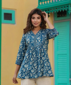 Golden Wings Casual Floral Print Women Blue Top