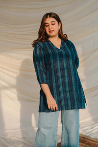 NG NIROMIKA Casual Printed Women Multicolor Top