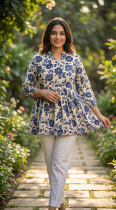 KAMLINI VASTRA Casual Floral Print Women Blue Top