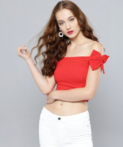 VENI VIDI VICI Casual No Sleeve Self Design Women Red Top