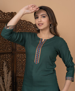 Ramratan Casual Solid Women Green Top