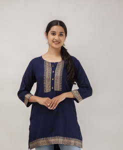 वेस्टर्न कॉटन महिलाओं के लिए कैजुअल प्रिंटेड सुनहरा, गहरा नीला टॉप