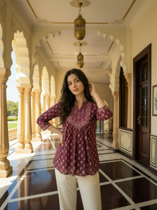 NETRAYI Casual Printed, Floral Print, Ethnic Motifs Women Maroon Top
