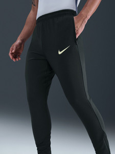 NIKE Solid Men Black Track Pants