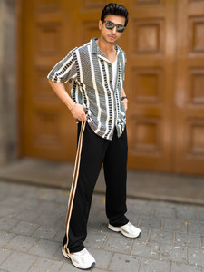 COMBRAIDED Slim Fit Men Black Trousers