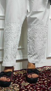 चिकन मार्ट महिलाओं के लिए सफेद रेगुलर फ़िट ट्राउज़र्स