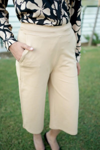 mlada Slim Fit Women Beige Trousers