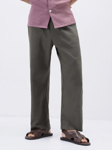 Urbano Fashion Loose Fit Men Grey Trousers
