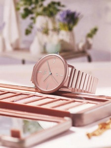 Fastrack Fastrack Vyb BliStainless Steel Pink Dial Pink Stainless Steel Strap Analog Watch  - For Girls