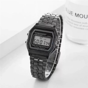 LIVOMART Retro Digital Watch Gold - Image 6