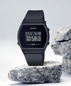 CASIO D215 (LW-204-1BDF) Vintage Black Dial Black Resin Strap घड़ी - पुरुषों और महिलाओं के लिए