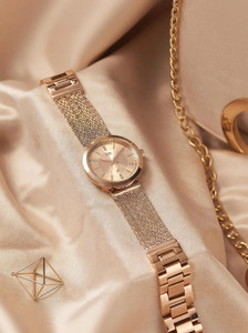 Fastrack Fastrack Vyb Flare Rose Gold Dial Rose Gold MetalStrap Analog Watch  - For Girls