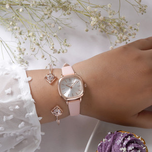 Joker & Witch Joker & Witch Manhattan Watch Bracelet Stack Analog Watch  - For Women