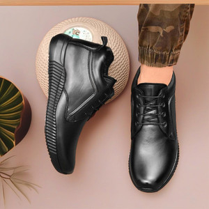 Shoes Buy Shoes for Men and Women at India s Best Online