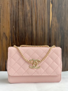 Chanel White Sling Bag Jumbo Caviar Quilted Flapover Sling HandBag For  Women 13*8*5 Inch White - Price in India