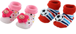 Alleretails Born Baby Star Green Socks Shoes 2 Pair set Booties
