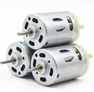 Hair dryer motor top