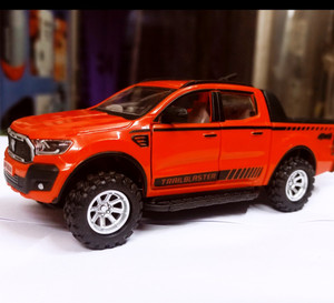 viaan world Centy Trailblaster Ford Ranger Miniature Model Car