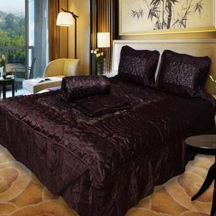 maharaja Double Bed Wedding Bedsheet Set of 4 pcs ,Bedsheet Size -220x250cm ,Quilt Size - 220x250cm , Pillow cover Size - 45x70 cm Satin Queen Sized Bedding Set