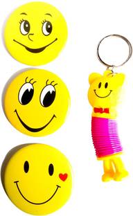 ShopTop Smiley keychain with smiley batch Key Chain