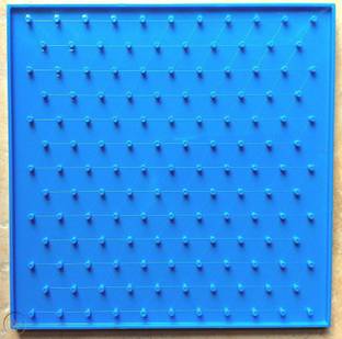 THE LABWORLD Isometric geoboard for Kids Math with Rubber Bands Learning Toys for Activity kit Games 10x10 pins,Size 25x25 cm