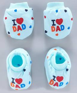 Cuteably Baby Mittens & Booties Set I Love Dad & Mom Print (0-12 Months)