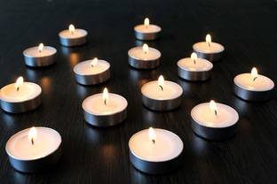 PRIDE STORE Tealight Candles 100% Pure Wax, Unscented, Pack of 50, Long Burning Tealight, 9 Hours Burn time, White Unscented Tea Light Candles Aluminium 50 - Cup Tealight Holder Set