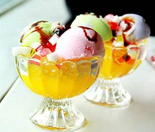 Upscale Glass Soup Bowl Crystal Cut Glass Flower Shape Ice Cream Bowl 2 Pieces