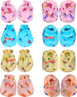 Babcon Baby Mittens and Booties, 4 Pairs Of Hand Mittens and 4 Pair Of Leg Booties, Hosiery Soft Material, Multicolor