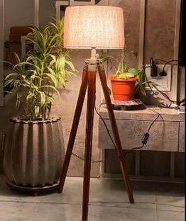 Piru Tripod Floor lamp