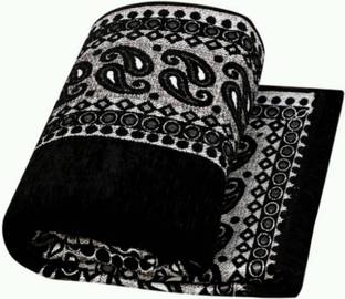 THE FRESH LIVERY Black Chenille Carpet