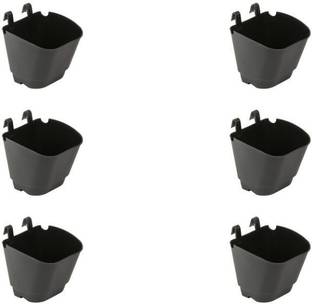 Naturally Green vertical hanging pots on wired mesh pack of 6 Plant Container Set