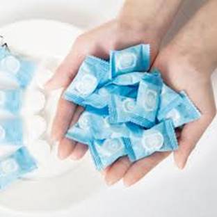 MAXBIN Travel tissue, magic tablet Compressed Coin tissue, Each individual package, clean and hygienic, such as candy size, compact and portable,Fragrance Free, NO PERFUMES, NO PRESERVATIVES, NO ALCOHOL Perfect for Face, Body and all Skin type [PACK OF 50 PCS]