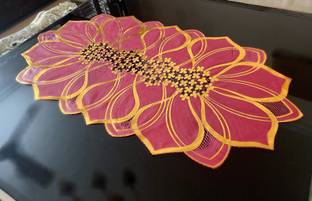 DELHI PVC CORP Maroon, Gold 80 cm Table Runner