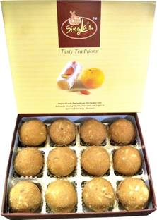 Singla Sweets Besan Dry fruit laddu Box