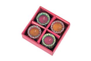 zabb Natural and Pure Terracotta Matki Design Candles / Diya - Attractive - Pack of 4 Candles - Burns upto 3hrs* - Made from Paraffin wax - Smokeless - Best for Gifting and Decoration Terracotta (Pack of 4) Table Diya Set